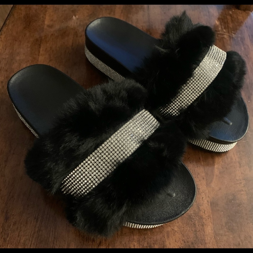 Fur bling slides (New)